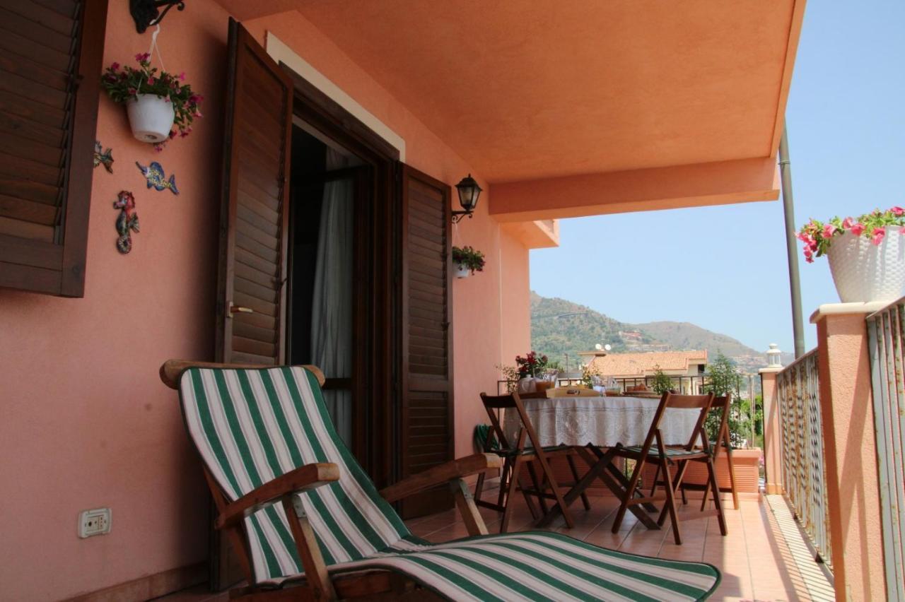 Poseidone Sea Apartment Taormina Mazzeo Bagian luar foto