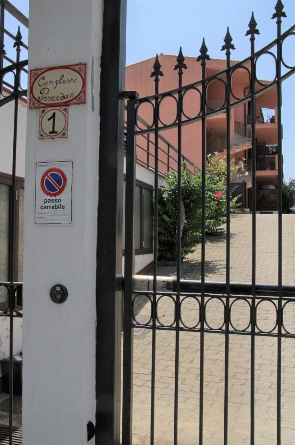 Poseidone Sea Apartment Taormina Mazzeo Bagian luar foto