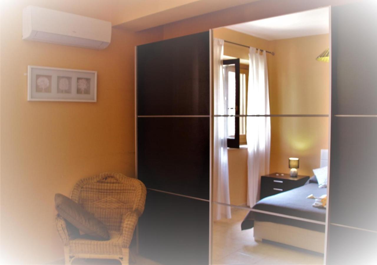 Poseidone Sea Apartment Taormina Mazzeo Bagian luar foto