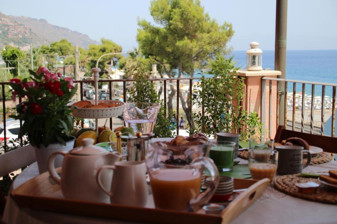 Poseidone Sea Apartment Taormina Mazzeo Bagian luar foto