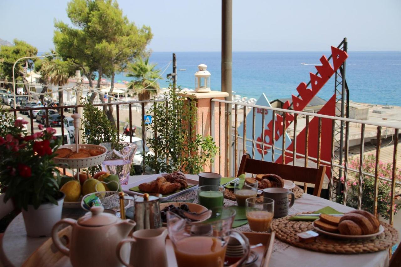 Poseidone Sea Apartment Taormina Mazzeo Bagian luar foto